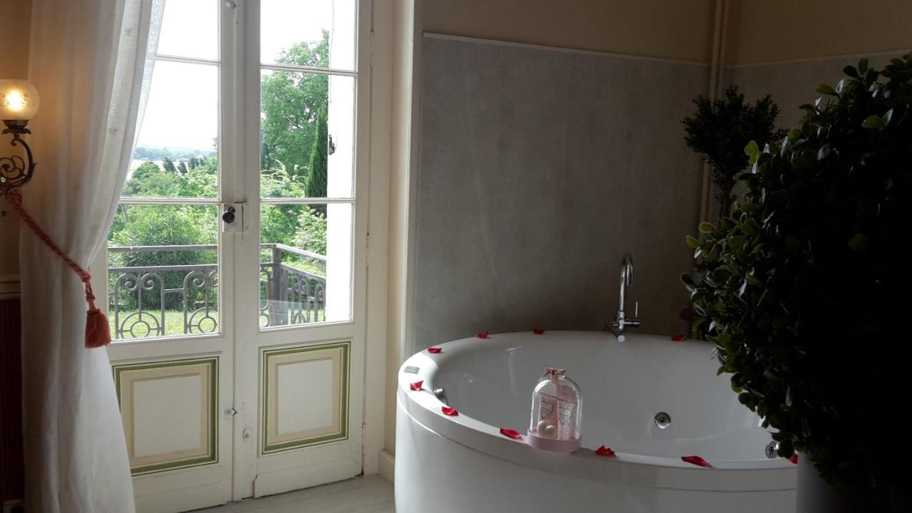 Chateau Marith - Etablissement Climatise Avec Piscine Hotel Clairac  Exterior foto